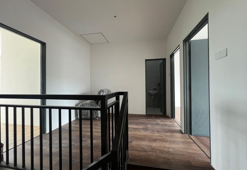 Stutong Baru Double Storey Intermediate For Sale