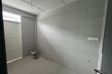 Stutong Baru Double Storey Intermediate For Sale