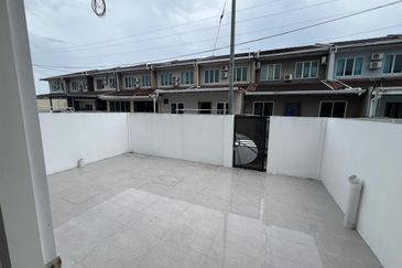 Stutong Baru Double Storey Intermediate For Sale