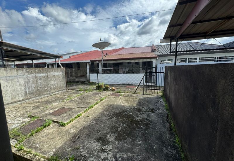 Jalan Kedandi Single Storey Terrace Intermediate For Sale