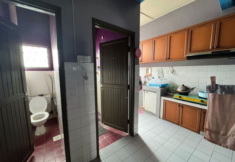 Jalan Kedandi Single Storey Terrace Intermediate For Sale