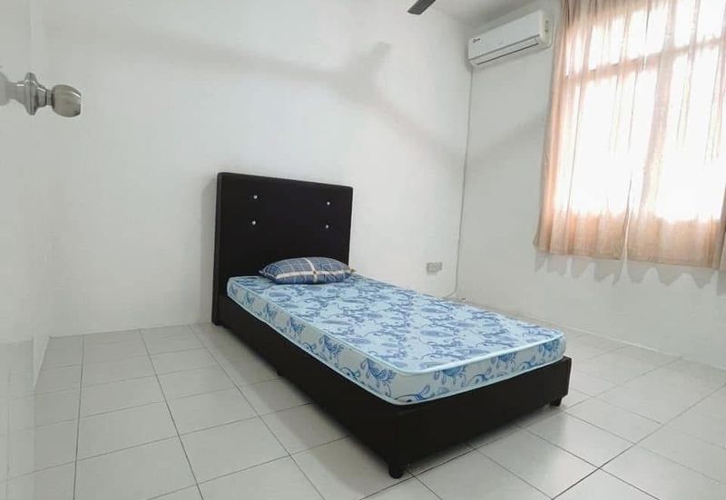 Bintawa Riverfront Apartment For Rent