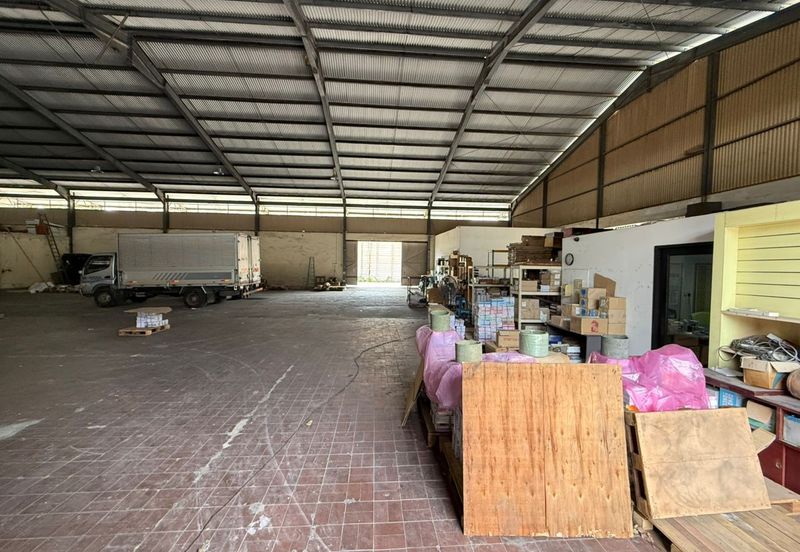 Bintawa 3-Storey Detached Warehouse For Sale