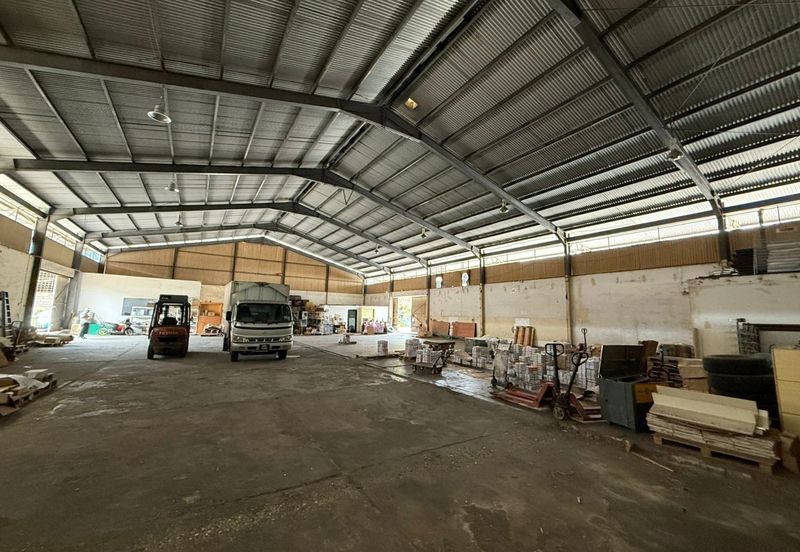Bintawa 3-Storey Detached Warehouse For Sale
