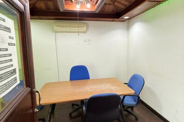 Bintawa 3-Storey Detached Warehouse For Sale