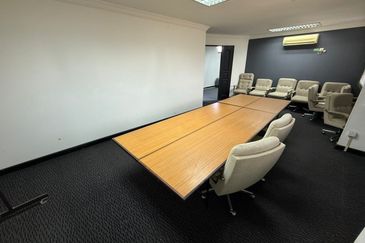 Bintawa 3-Storey Detached Warehouse For Sale