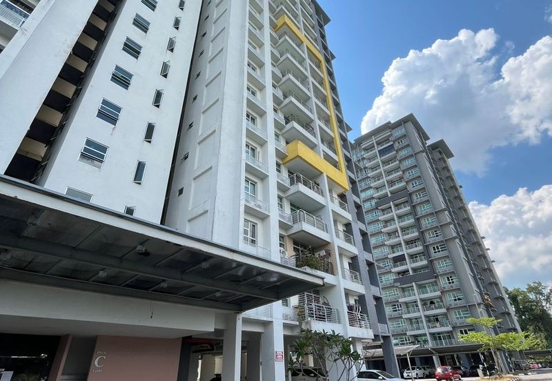 SkyVilla Condominium