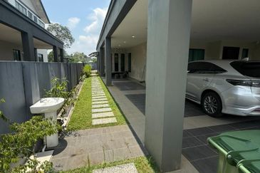 Green Gate, Jalan Stephen Yong Double storey Semi Detach For rent 
