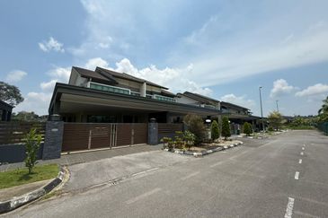 Green Gate, Jalan Stephen Yong Double storey Semi Detach For rent 