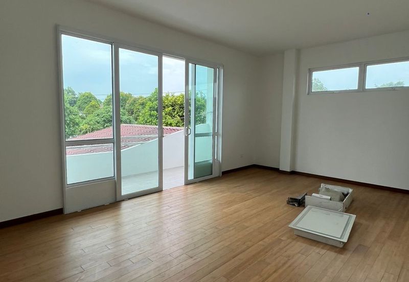 Jalan Semaba Double Storey Semi-D For Sale