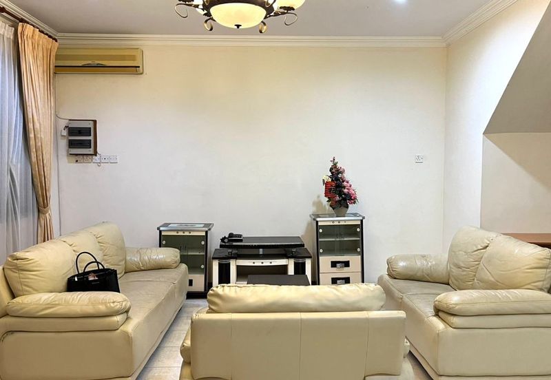 3rd mile, sunny hill Double Storey Terrace Intermediate House For Sale