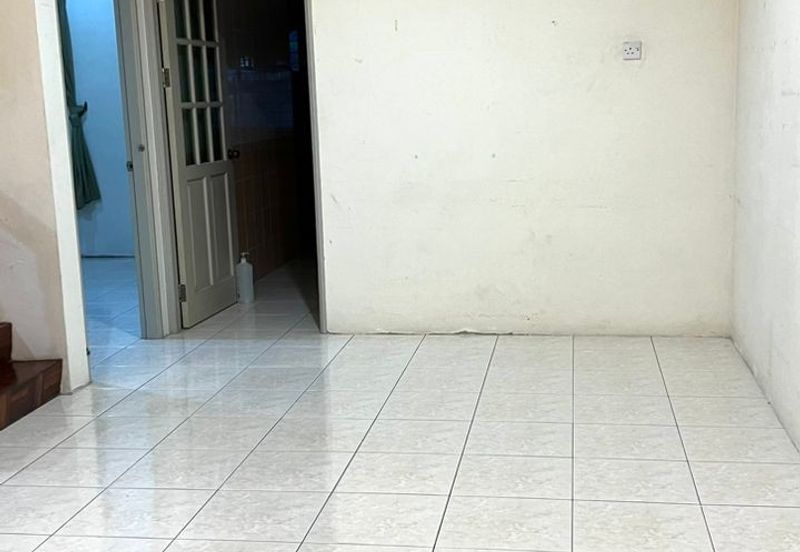 3rd mile, sunny hill Double Storey Terrace Intermediate House For Sale