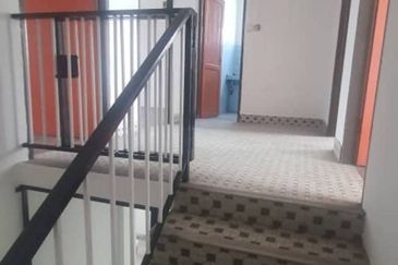 Double Storey Corner Terrace @ Peace Road, Pending For Sale