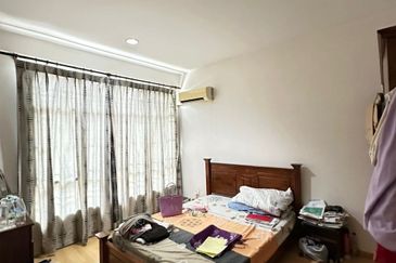 Riveria Samarahan Double Storey Intermediate House For Sale