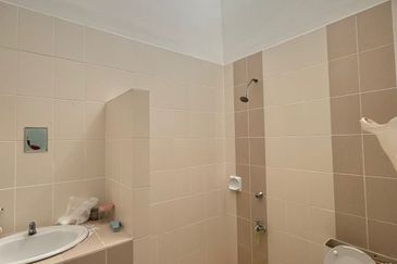 Riveria Samarahan Double Storey Intermediate House For Sale