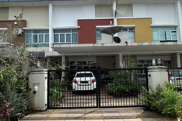 Riveria Samarahan Double Storey Intermediate House For Sale