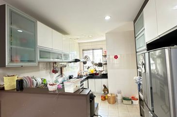 Riveria Samarahan Double Storey Intermediate House For Sale