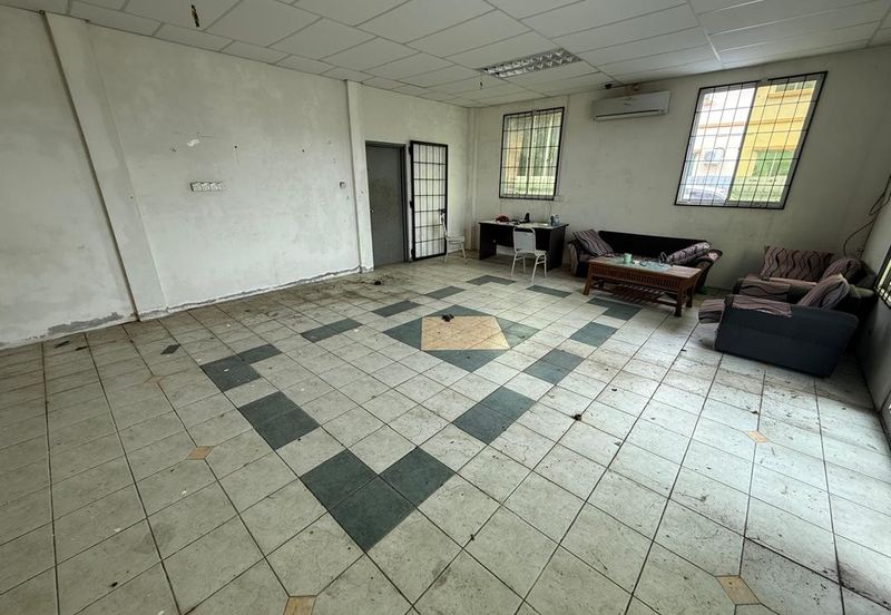 Sejingkat Semi-Detached  Industrial Warehouse For Sale