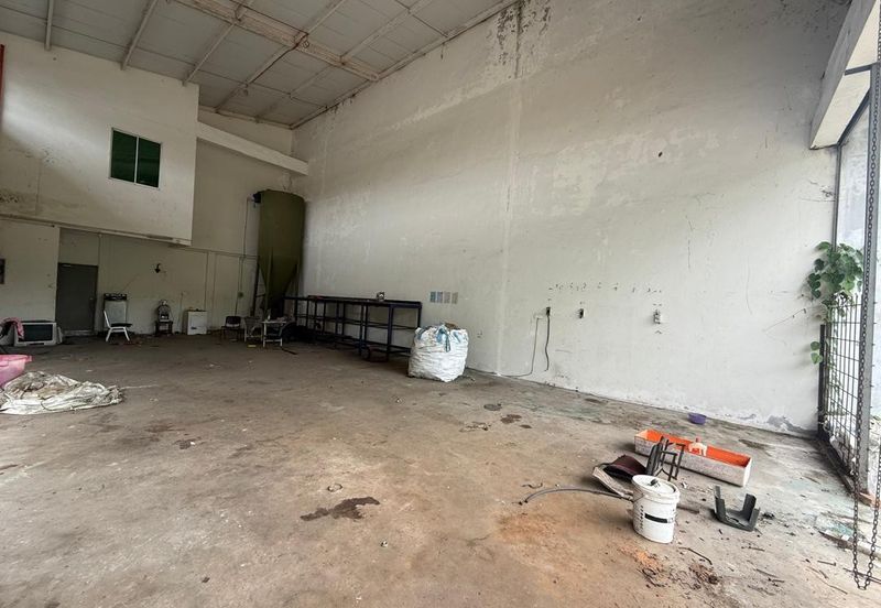 Sejingkat Semi-Detached  Industrial Warehouse For Sale