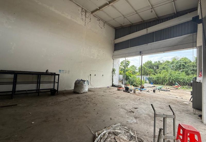 Sejingkat Semi-Detached  Industrial Warehouse For Sale