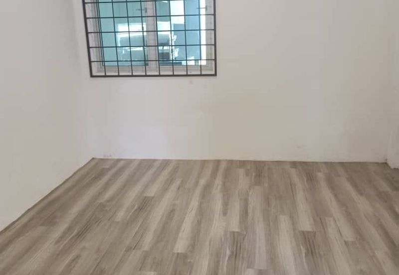 Stakan Single storey corner house For Rent