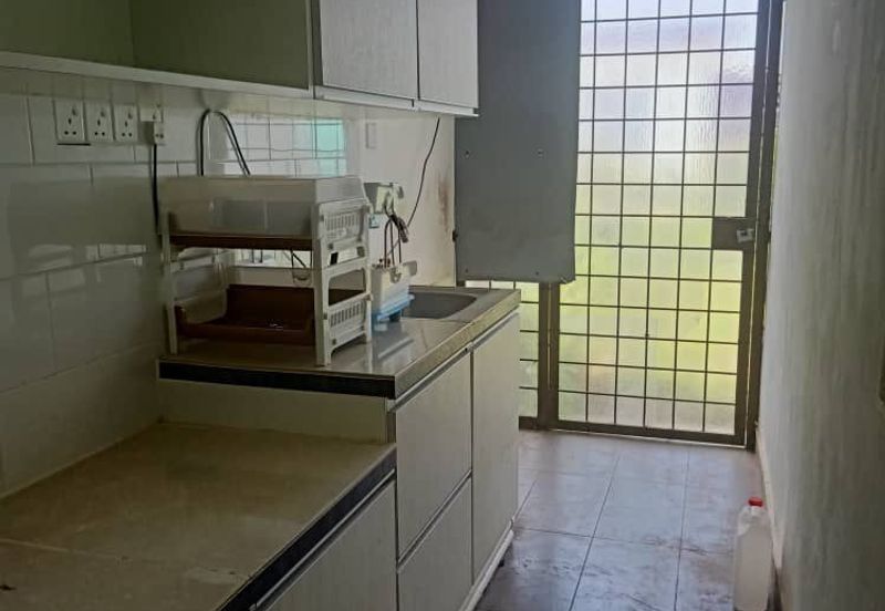 Stakan Single storey corner house For Rent