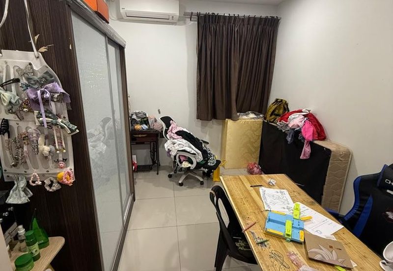 Muara Tuang Double storey Terrace intermediate For sale