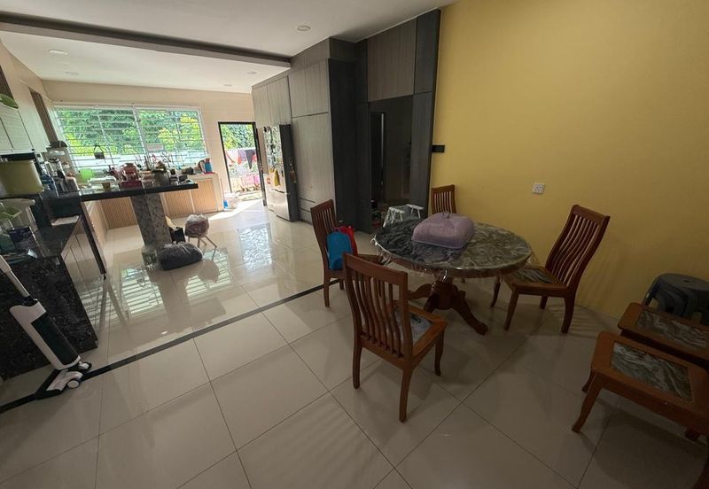 Muara Tuang Double storey Terrace intermediate For sale