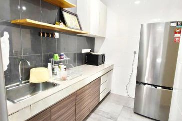 Prima Premier Matang unit for rent 