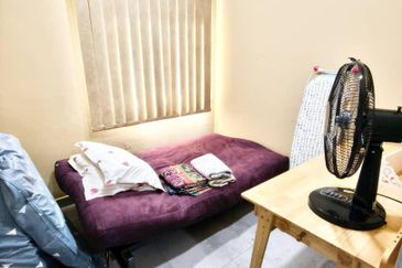 Prima Premier Matang unit for rent 