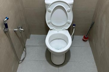 Arang Road Double-Storey Intermediate House for Rent