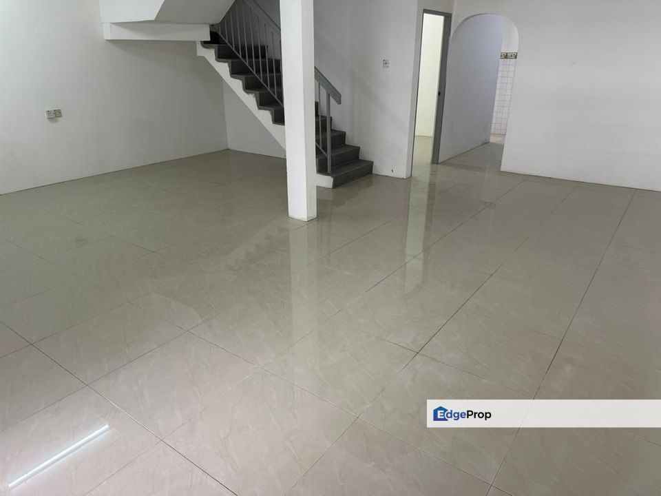 Arang Road Double-Storey Intermediate House for Rent, Sarawak, Kuching