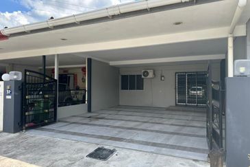 Arang Road Double-Storey Intermediate House for Rent