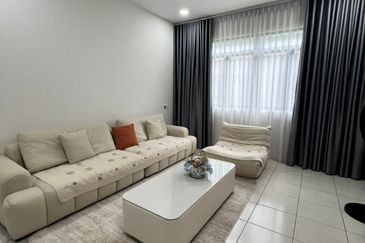 Kensho Townhouse Lower Unit For Rent