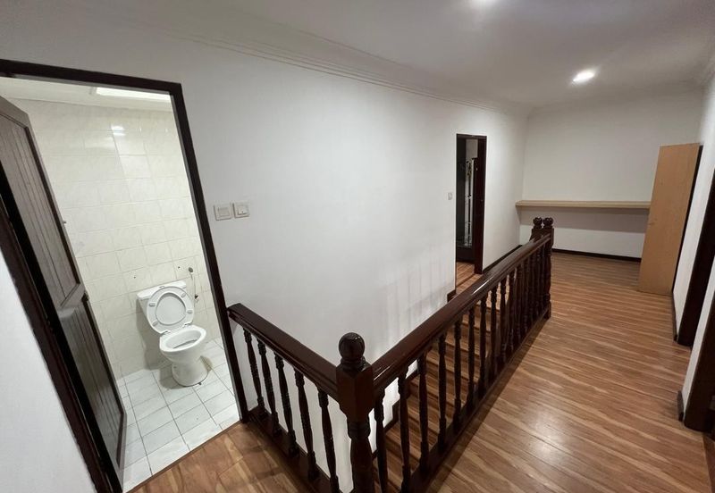 Airport road Double Storey terrace For rent 