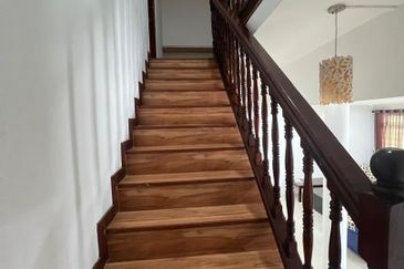 Airport road Double Storey terrace For rent 