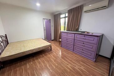 Airport road Double Storey terrace For rent 