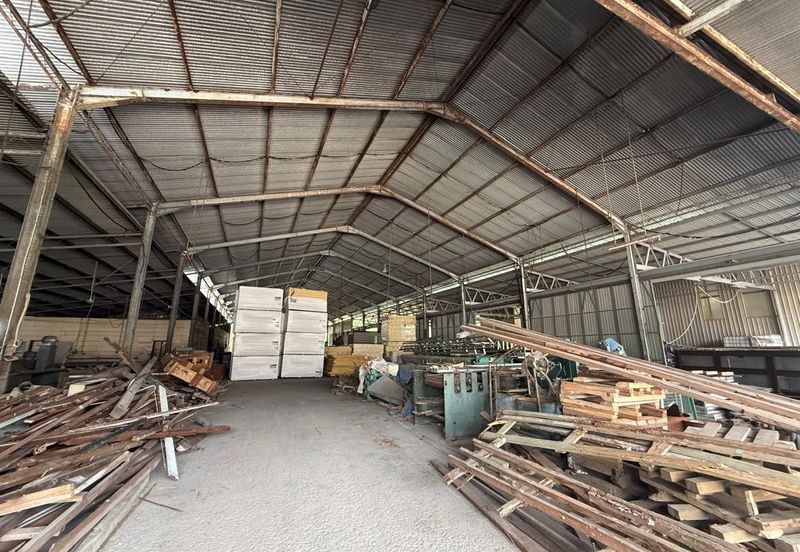 Bintawa Pending Huge Warehouse For rent 