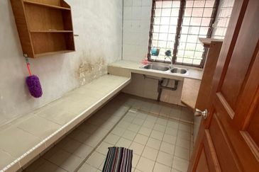 Taman Yen Yen, Matang Single Storey Corner For Sale