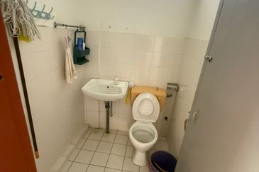 Taman Yen Yen, Matang Single Storey Corner For Sale