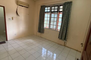 Taman Yen Yen, Matang Single Storey Corner For Sale