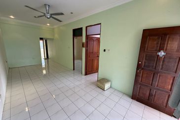 Taman Yen Yen, Matang Single Storey Corner For Sale