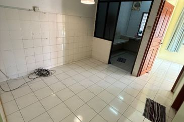 Taman Yen Yen, Matang Single Storey Corner For Sale