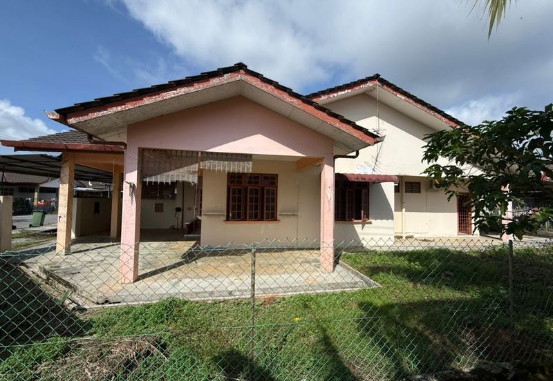 Taman Yen Yen, Matang Single Storey Corner For Sale