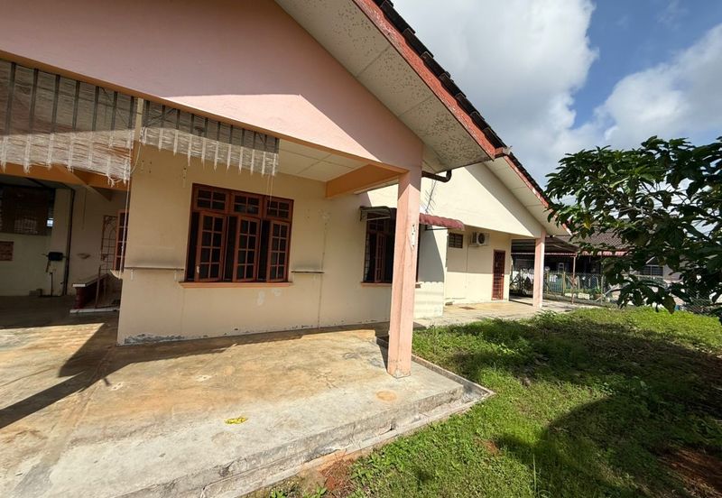 Taman Yen Yen, Matang Single Storey Corner For Sale