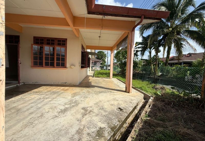 Taman Yen Yen, Matang Single Storey Corner For Sale