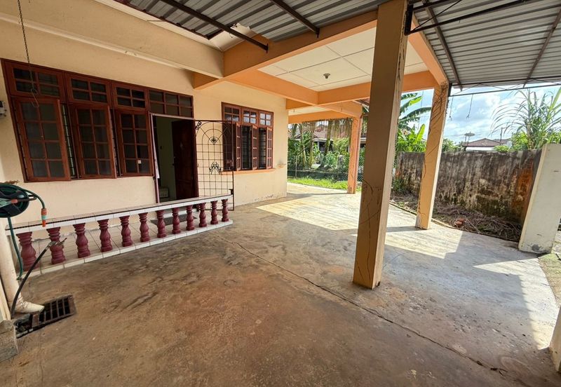 Taman Yen Yen, Matang Single Storey Corner For Sale