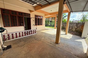 Taman Yen Yen, Matang Single Storey Corner For Sale