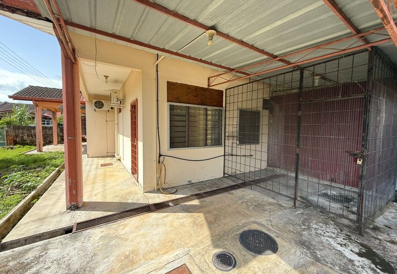 Taman Yen Yen, Matang Single Storey Corner For Sale