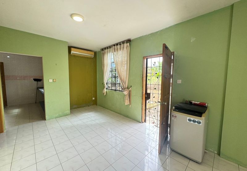 Kota Sentosa Double Storey Corner House For Sale & For Rent